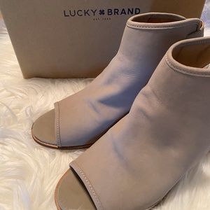 Lucky Heels